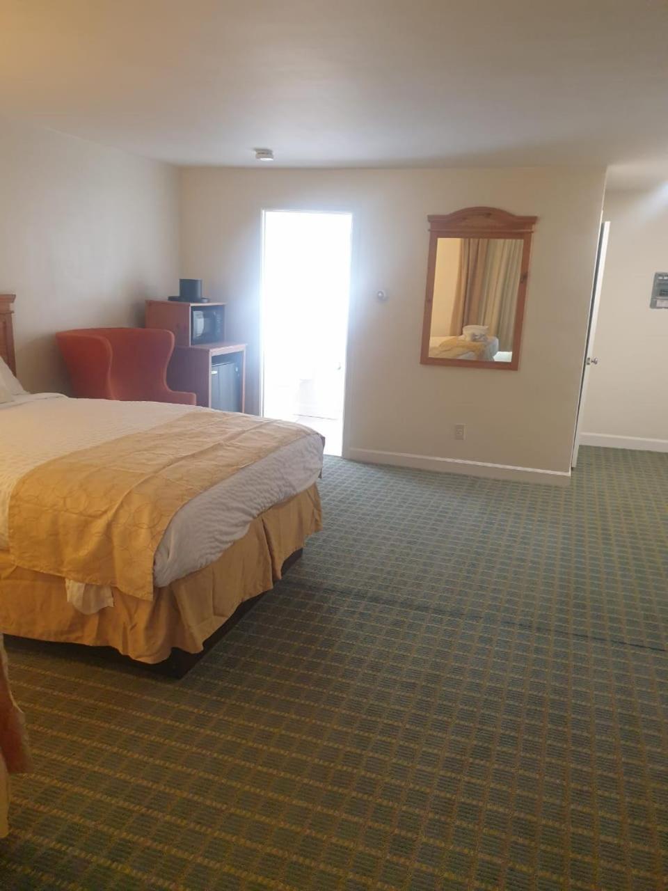 Town & Country Inn ซีค็องก์ ภายนอก รูปภาพ